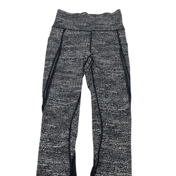 LULULEMON Pace Perfect 7/8 Tight Sz 4 Air Time White Black - Picture 6 of 9